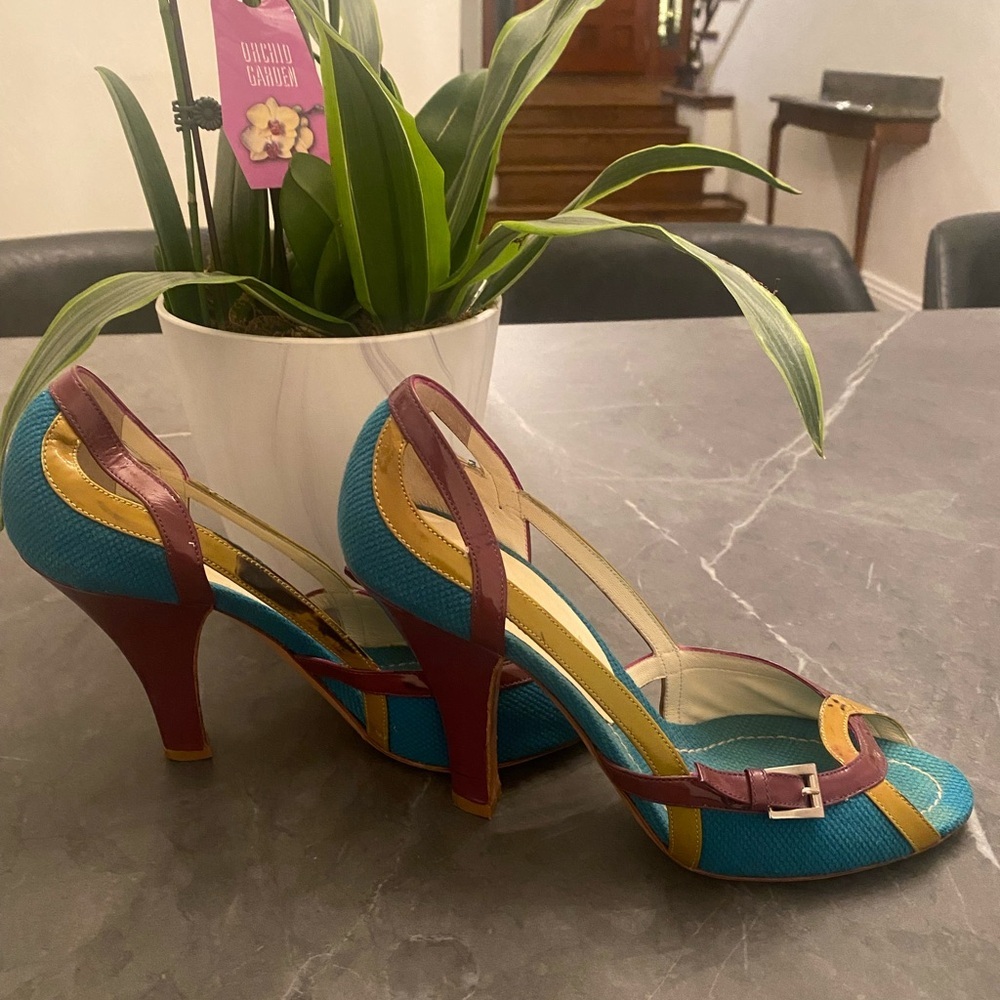 Prada Blue and Yellow Heels with Modern Design - Picture 4 of 12